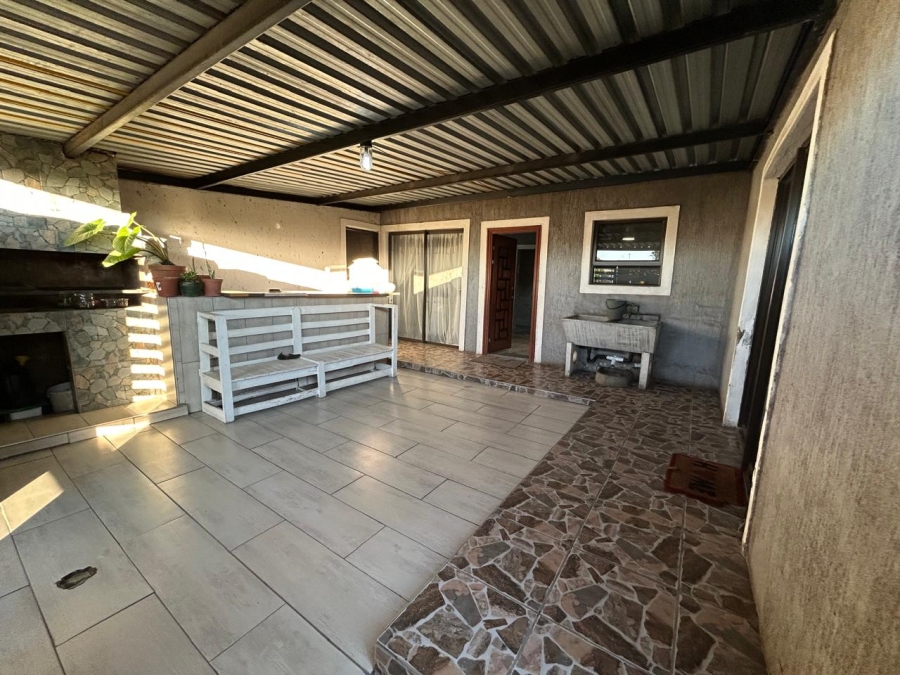 6 Bedroom Property for Sale in Sasolburg Rural Free State